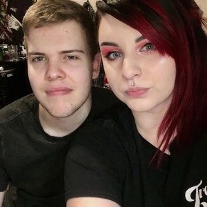 Meet your Posher, Daphne